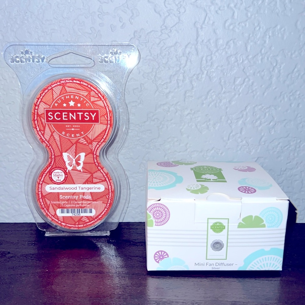 NIP *SOLD OUT* SCENTSY MINI FAN DIFFUSER & SCENTSY PODS